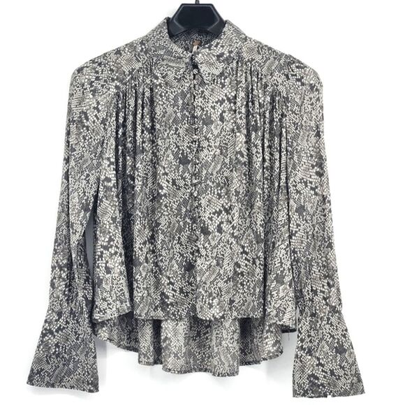 Free People Modern Blouse Size Extra Small XS Snakeskin Print  Black Ivory White - Picture 1 of 10